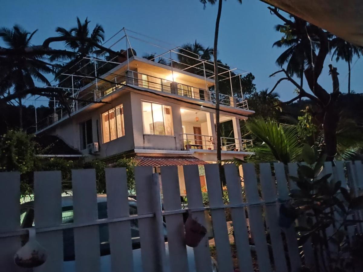 Gs Home On The Bay - Super Sea View Glass Studio Apartment Vagator Luaran gambar