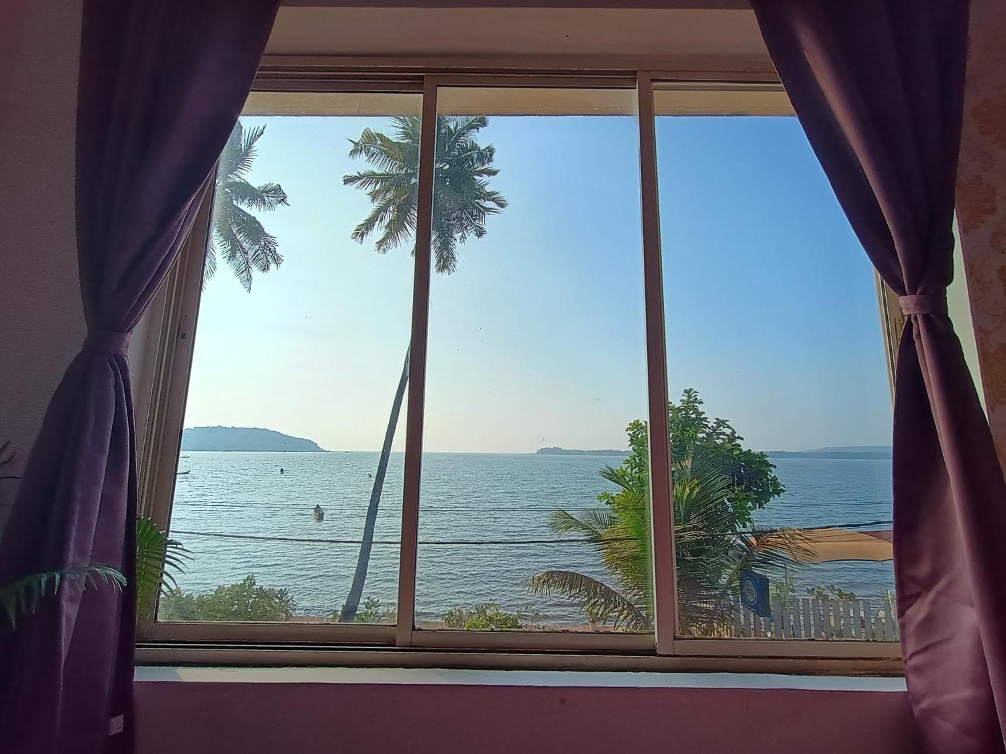 Gs Home On The Bay - Super Sea View Glass Studio Apartment Vagator Luaran gambar